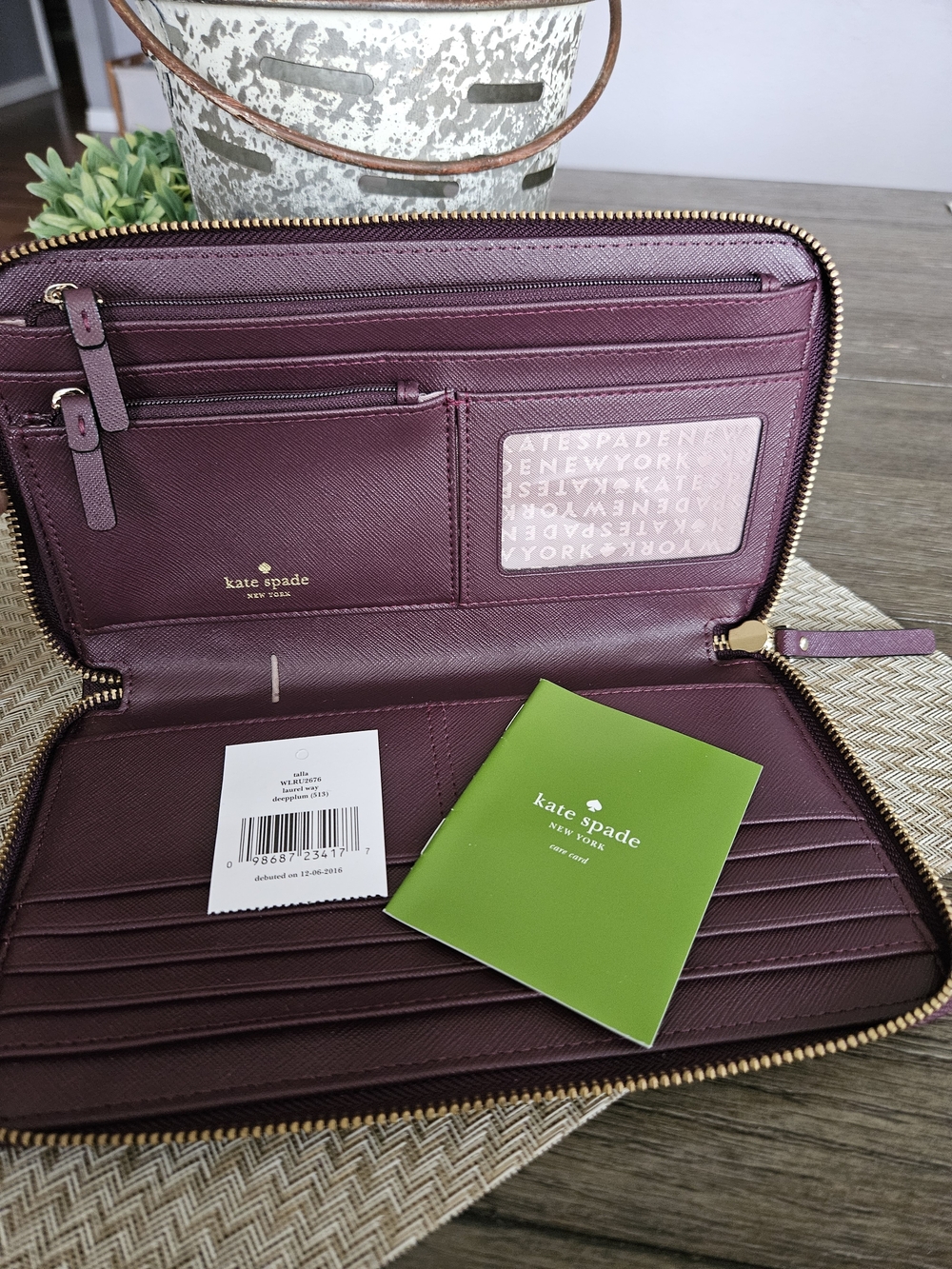 kate spade laurel way talla travel wallet extra large